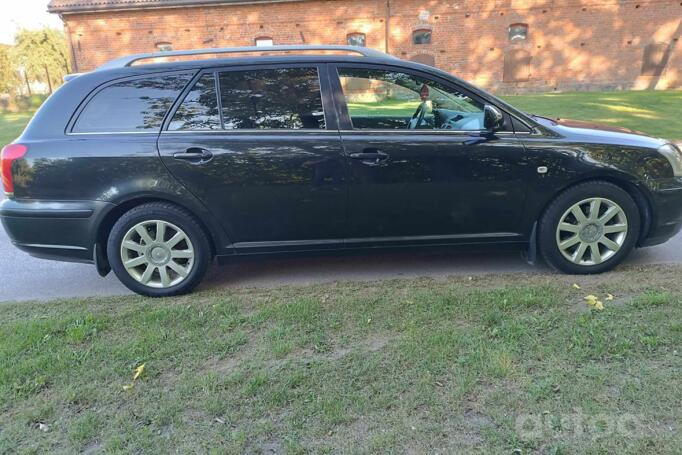 Toyota Avensis 2 generation wagon