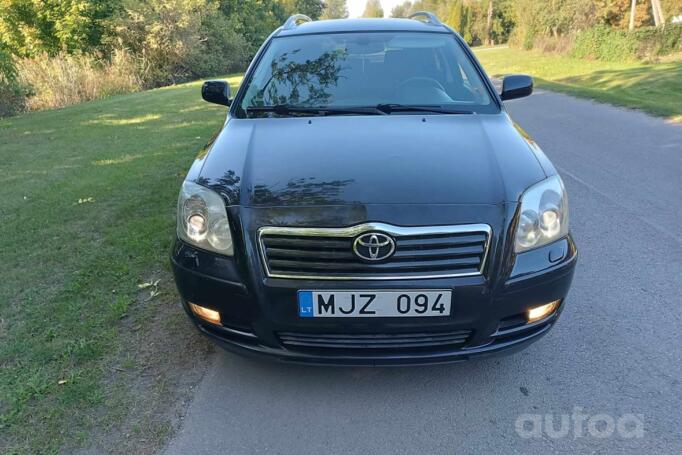 Toyota Avensis 2 generation wagon