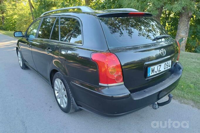 Toyota Avensis 2 generation wagon