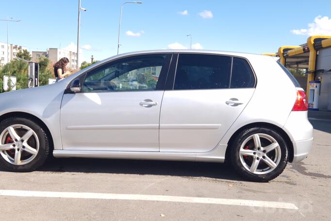 Volkswagen Golf 5 generation Hatchback 5-doors