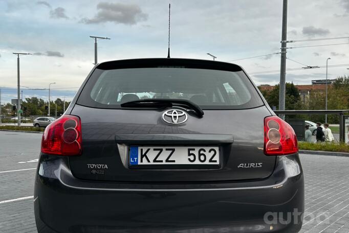 Toyota Auris 1 generation Hatchback 5-doors