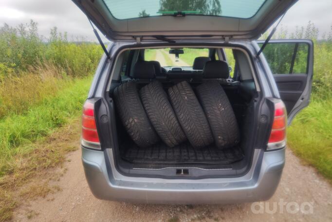 Opel Zafira B Minivan 5-doors
