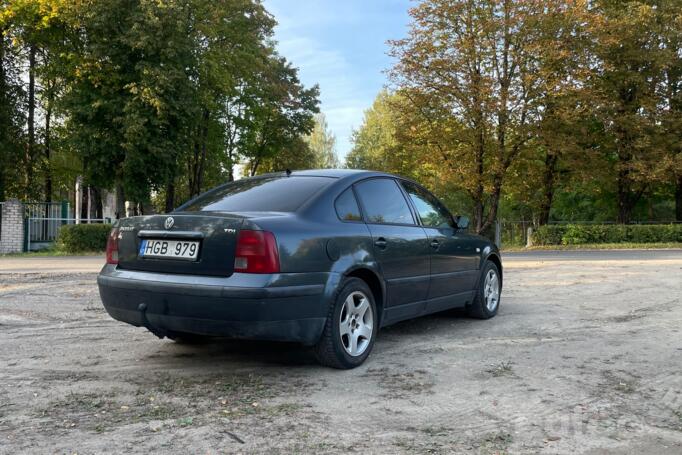 Volkswagen Passat B5 Sedan 4-doors