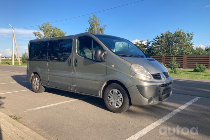 Renault Trafic 2 generation Minivan