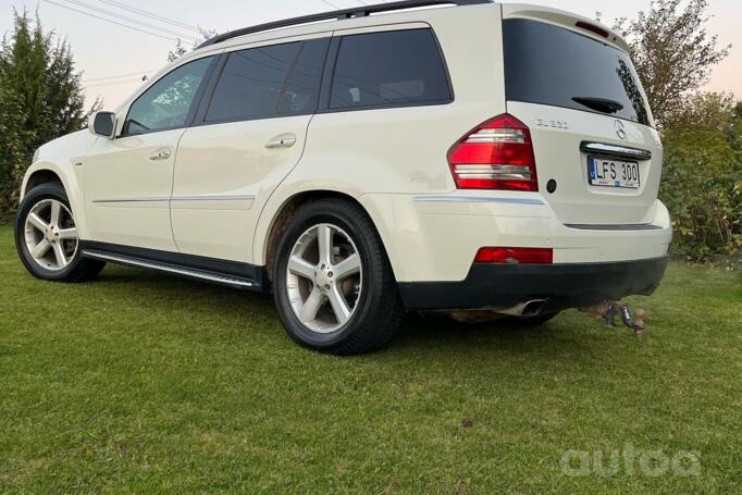 Mercedes-Benz GL-Class X164 SUV