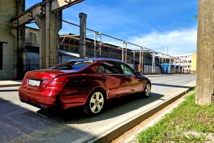 Mercedes-Benz S-Class W221 Sedan Long