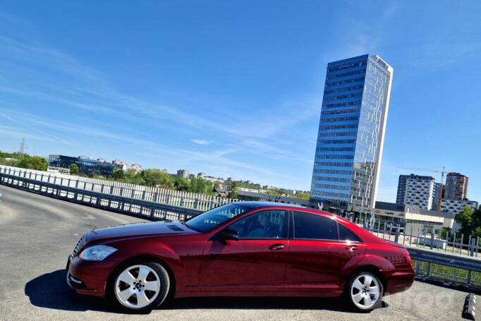 Mercedes-Benz S-Class W221 Sedan Long