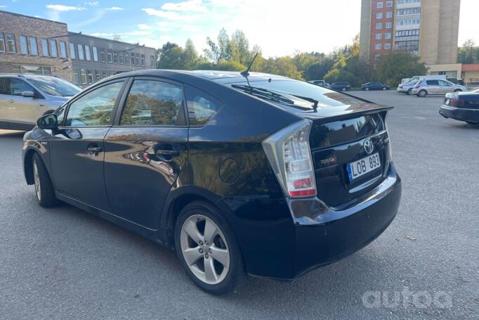 Toyota Prius 3 generation Hatchback 5-doors