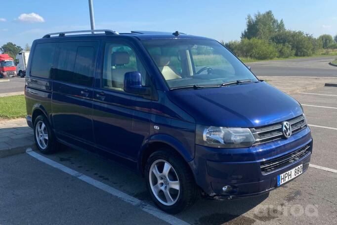 Volkswagen Multivan T5 Minivan