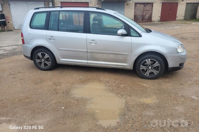 Volkswagen Touran 1 generation Minivan