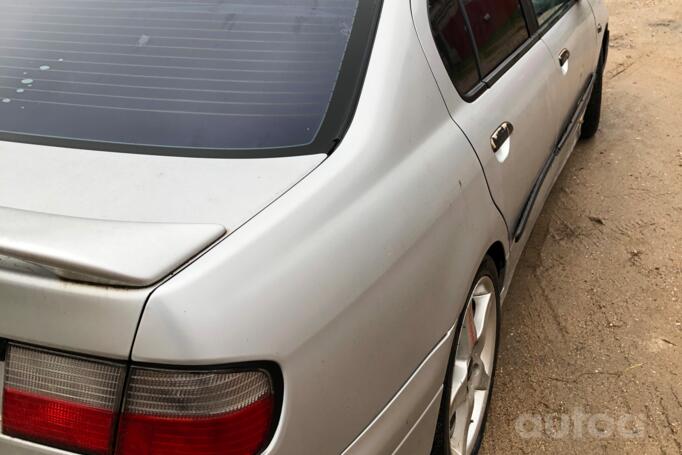 Nissan Primera P11 Sedan