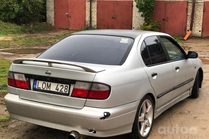 Nissan Primera P11 Sedan