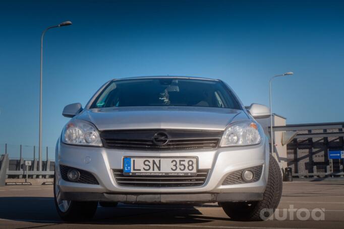 Opel Astra H [restyling]