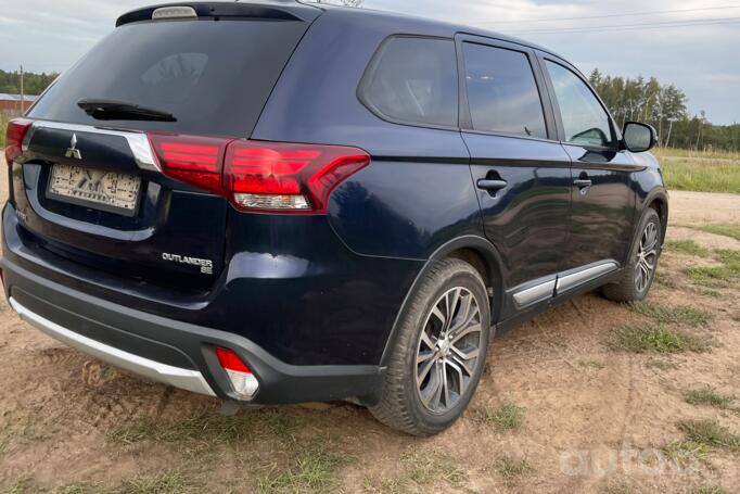 Mitsubishi Outlander 3 generation [2th restyling] Crossover