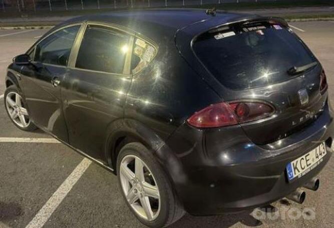 SEAT Leon 2 generation Hatchback 5-doors