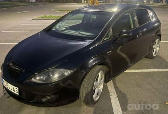 SEAT Leon 2 generation Hatchback 5-doors