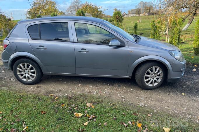 Opel Astra H Hatchback