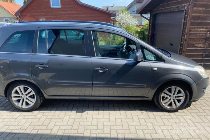 Opel Zafira B Minivan 5-doors