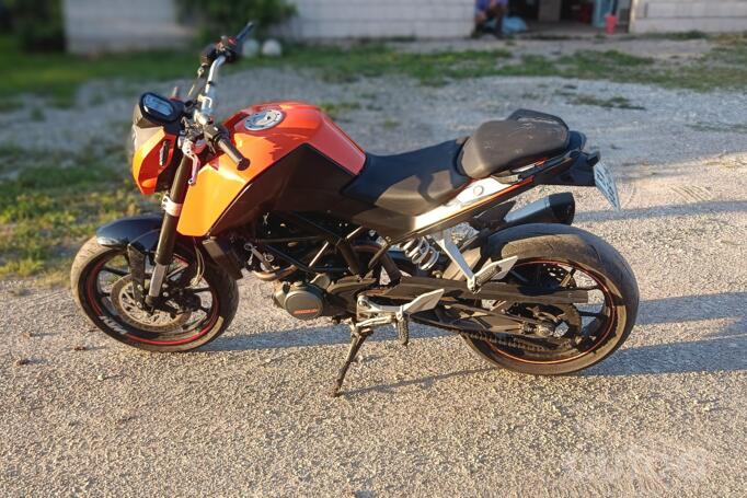 KTM Duke