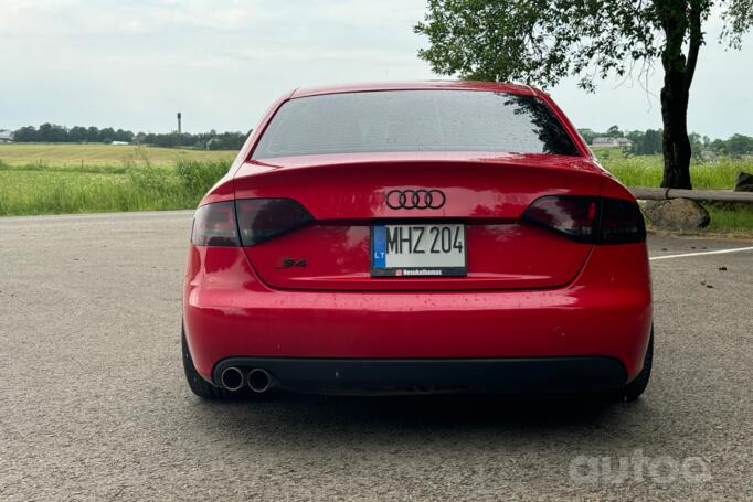 Audi A4 B8/8K Sedan 4-doors