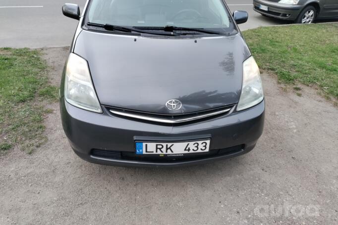 Toyota Prius 2 generation [restyling] (XW20)