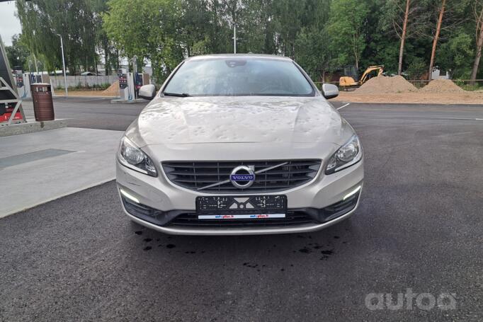 Volvo V60 1 generation [restyling] wagon 5-doors