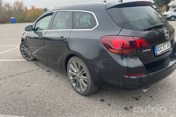 Opel Astra J [restyling] Sports Tourer wagon 5-doors