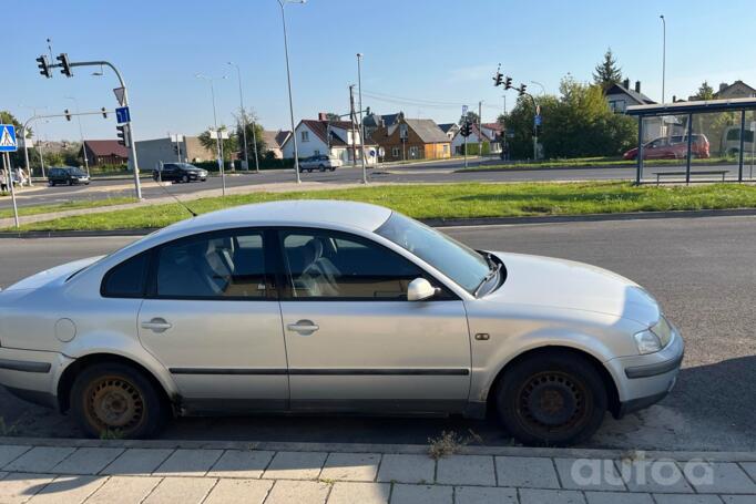 Volkswagen Passat B5 Sedan 4-doors