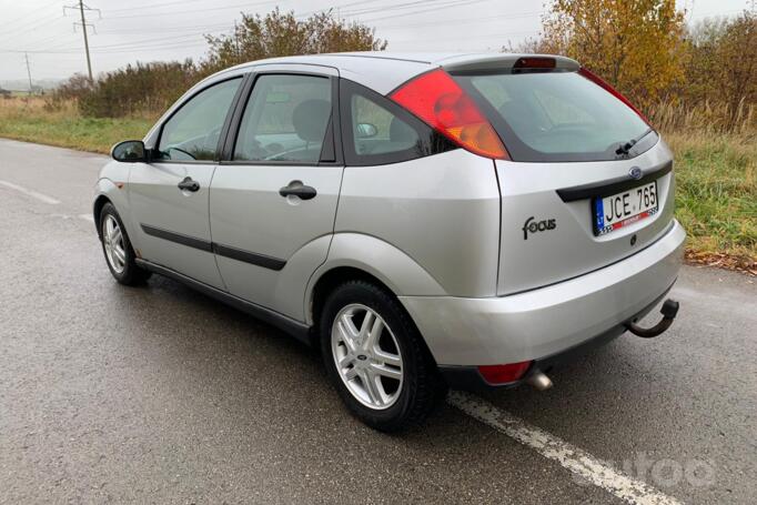 Ford Focus 1 generation [restyling] Hatchback 5-doors