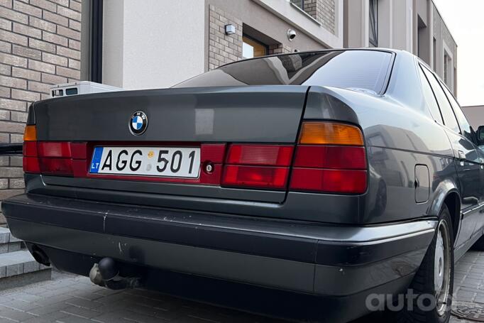 BMW 5 Series E34 Sedan