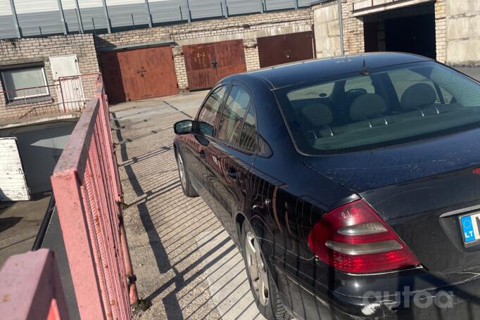 Mercedes-Benz E-Class W211 Sedan