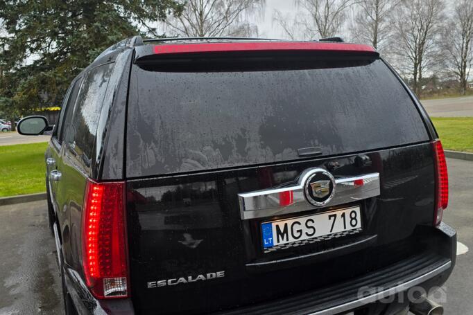 Cadillac Escalade 3 generation SUV