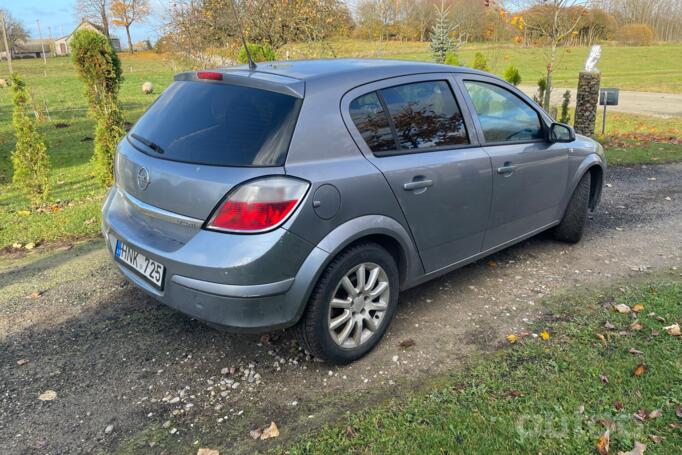 Opel Astra H Hatchback