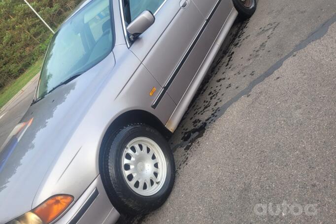 BMW 5 Series E39 Sedan 4-doors