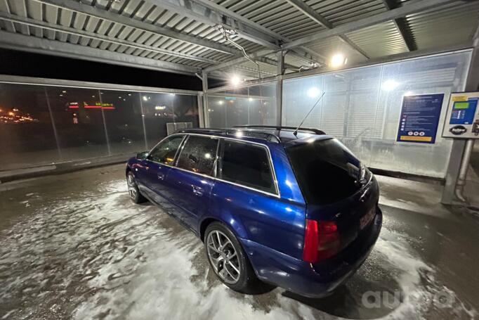 Audi A4 B5 Avant wagon 5-doors