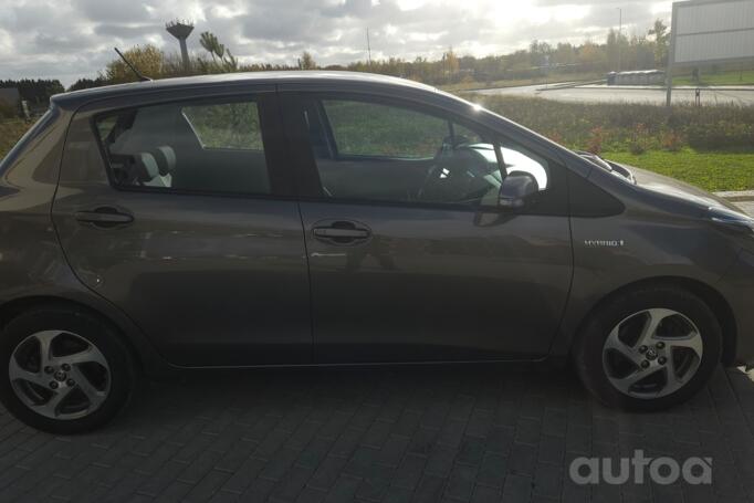 Toyota Yaris 3 generation [restyling]