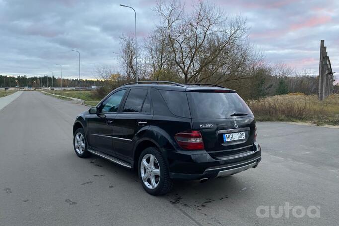 Mercedes-Benz M-Class W164 Crossover 5-doors