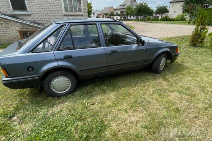 Ford Escort 4 generation Hatchback 5-doors