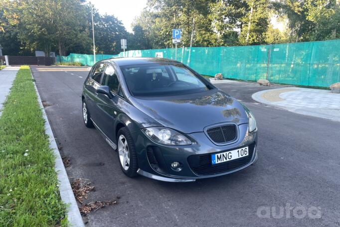 SEAT Leon 2 generation Hatchback 5-doors