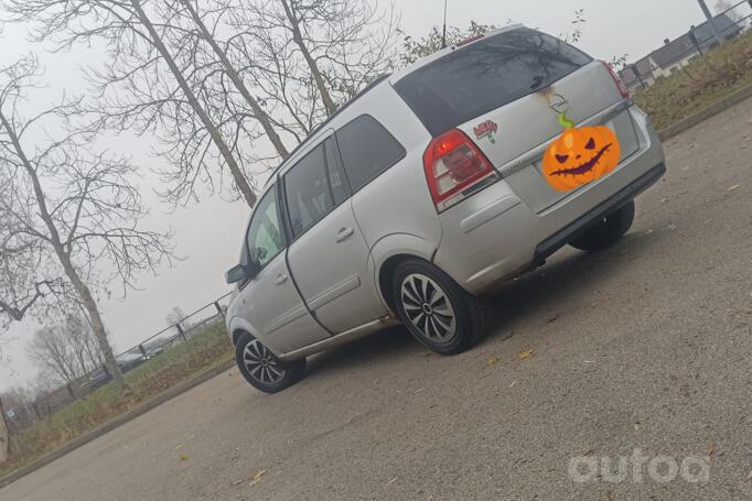 Opel Zafira B Minivan 5-doors