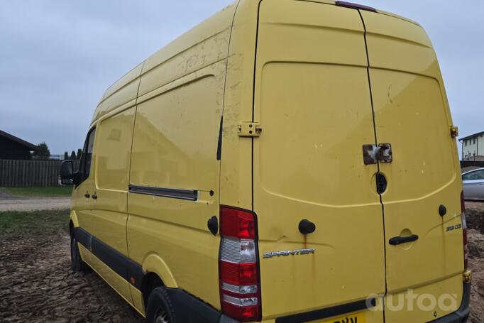 Mercedes-Benz Sprinter Second generation