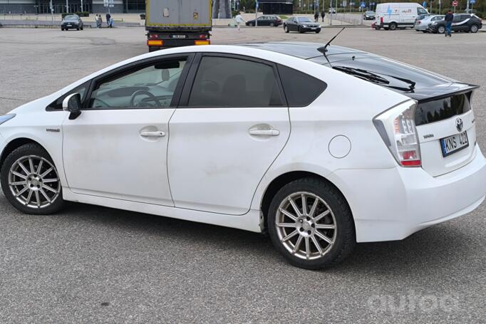 Toyota Prius 3 generation Hatchback 5-doors