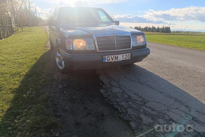 Mercedes-Benz W124 1 generation