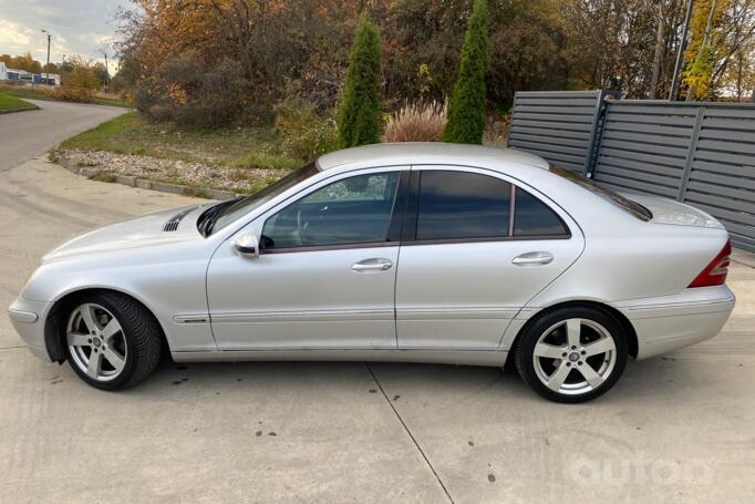 Mercedes-Benz C-Class W203/S203/CL203 Sedan 4-doors