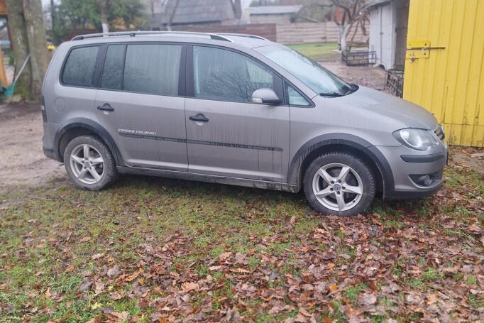 Volkswagen Touran 1 generation [restyling] Cross minivan 5-doors