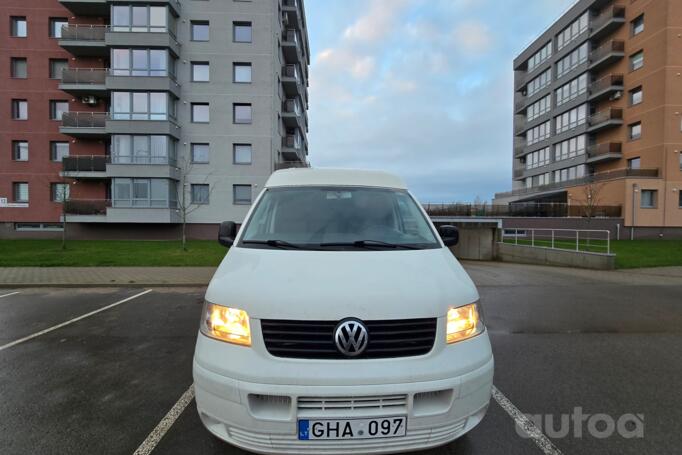 Volkswagen Transporter T5 Minivan 4-doors