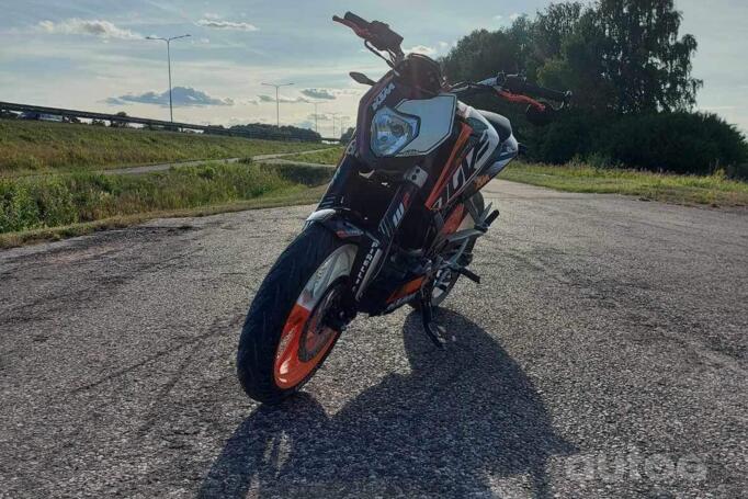 KTM Duke