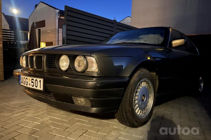 BMW 5 Series E34 Sedan