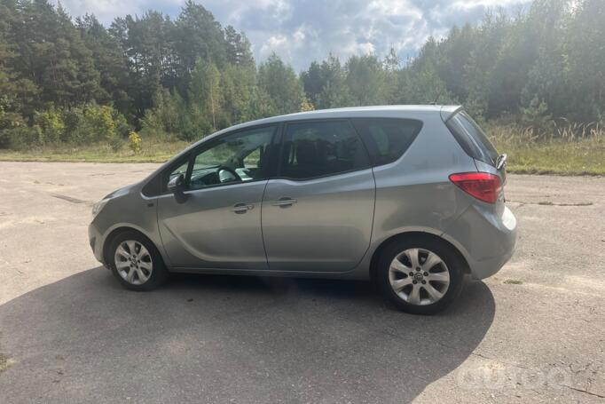 Opel Meriva 2 generation Minivan