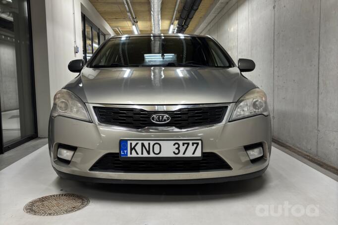 Kia Cee'd 1 generation [restyling] Hatchback 5-doors